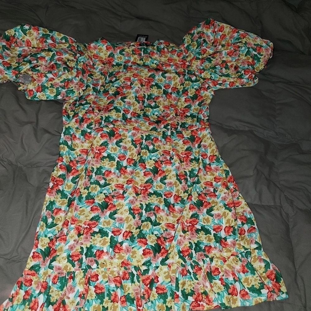 NASTY gal white floral volume sleeve open back tea dress